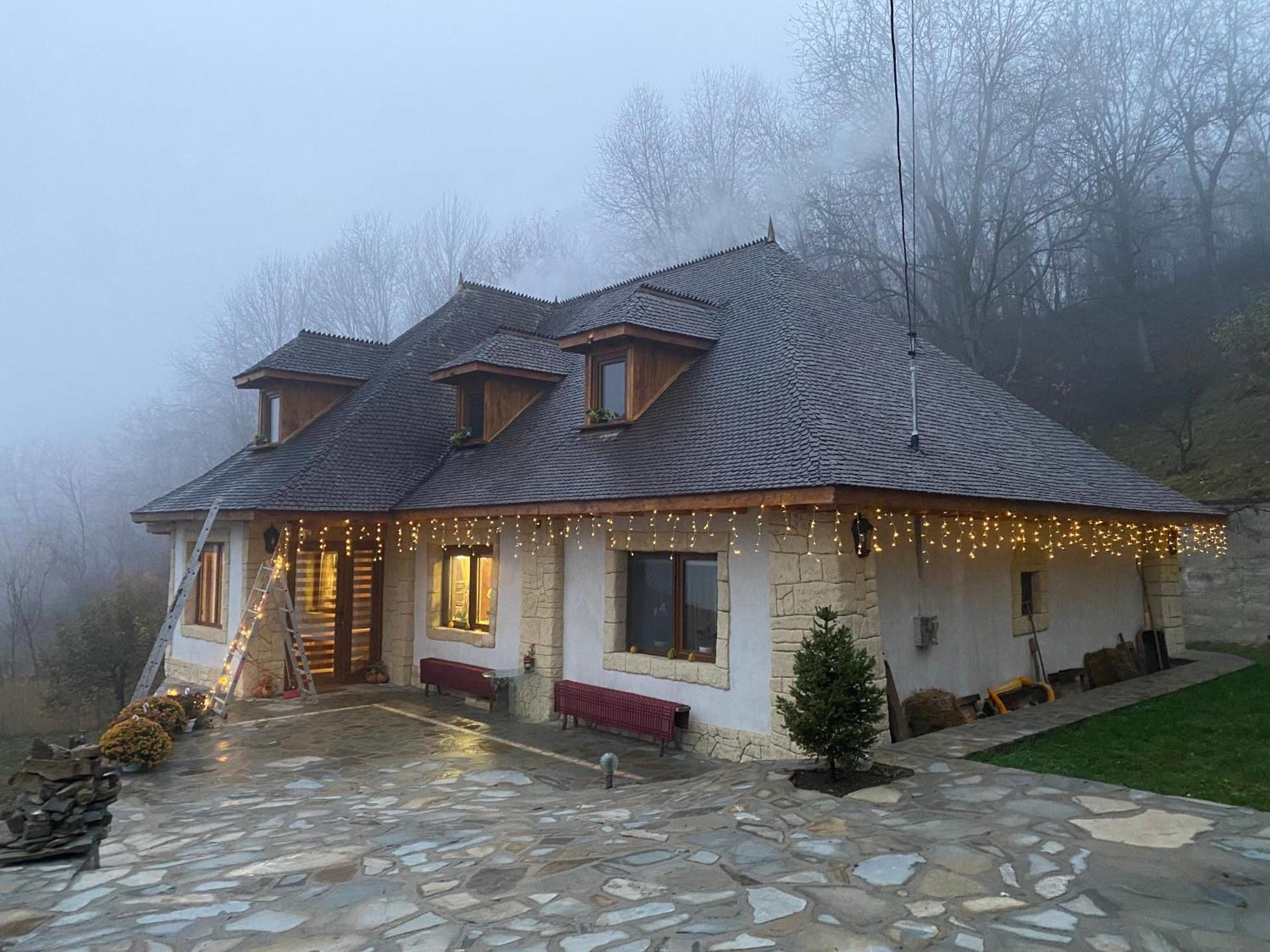 발레니드몬티 Casa Cu Sindrila 빌라 외부 사진