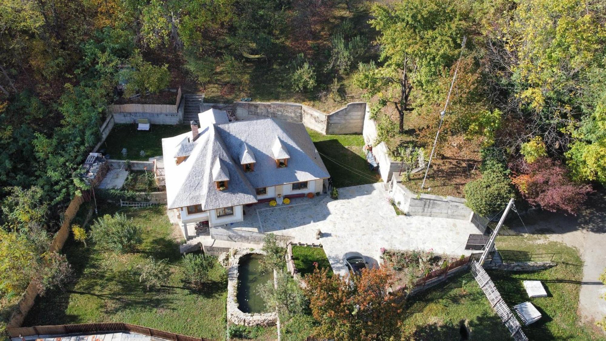 발레니드몬티 Casa Cu Sindrila 빌라 외부 사진