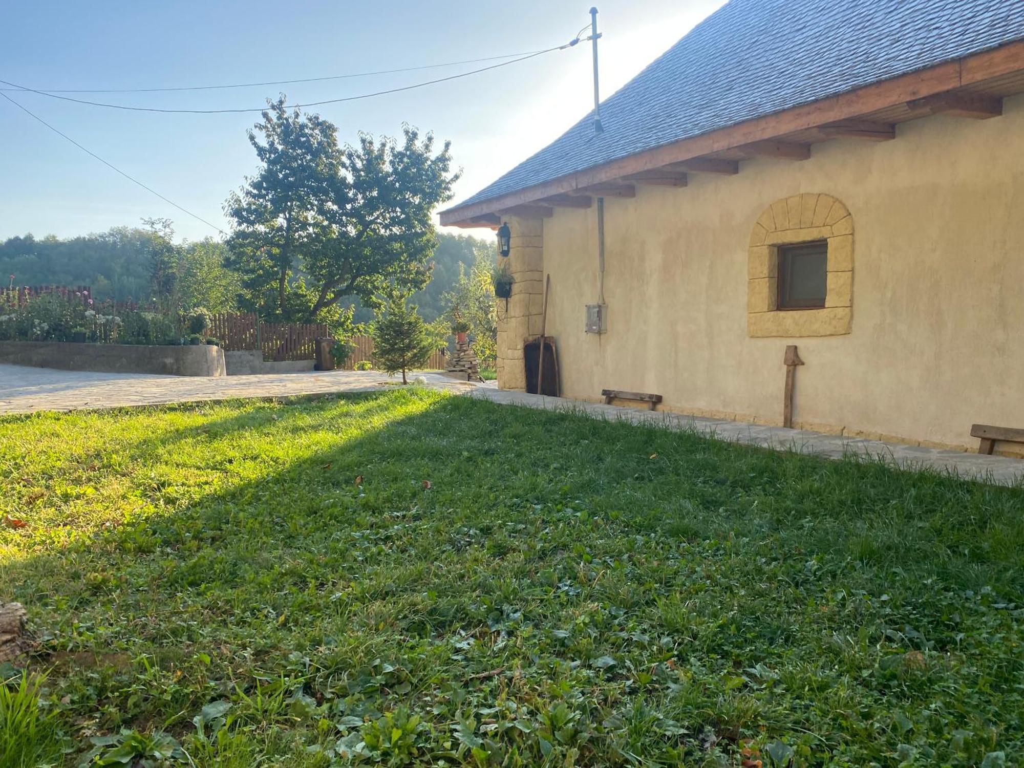 발레니드몬티 Casa Cu Sindrila 빌라 외부 사진