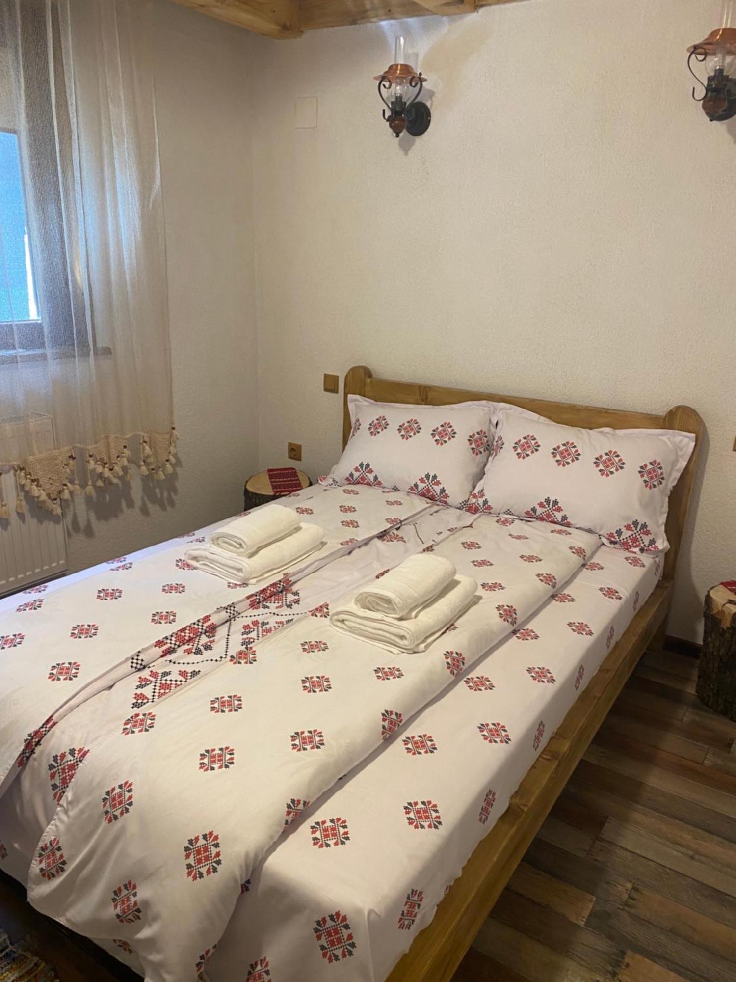발레니드몬티 Casa Cu Sindrila 빌라 외부 사진