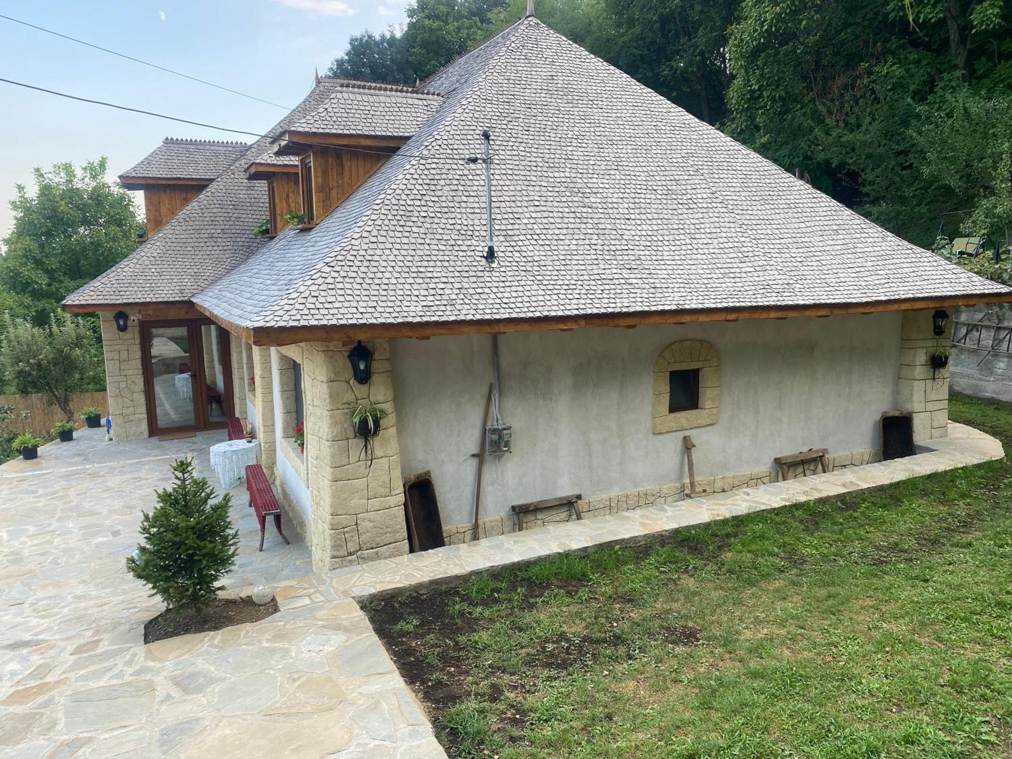 발레니드몬티 Casa Cu Sindrila 빌라 외부 사진