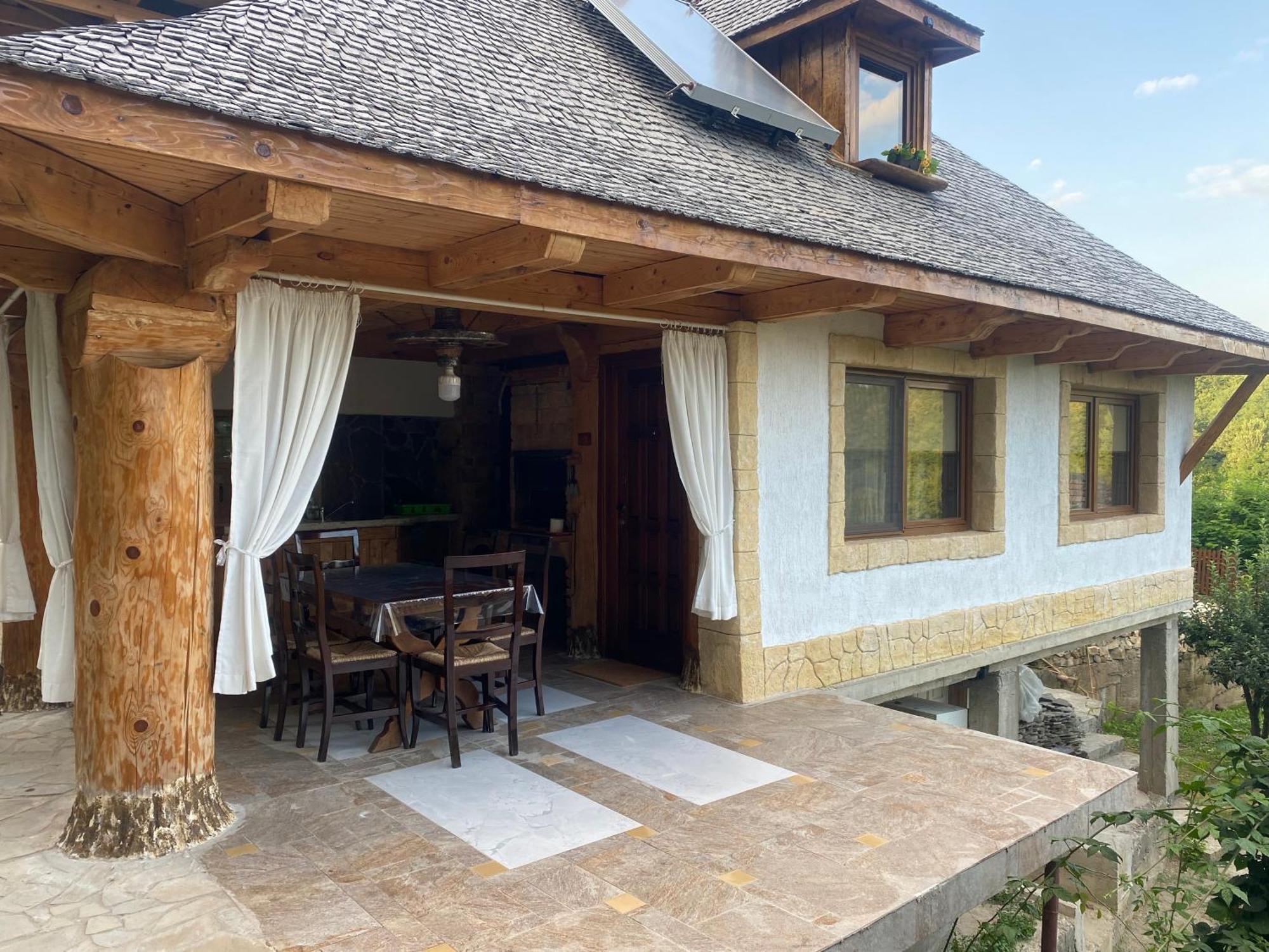발레니드몬티 Casa Cu Sindrila 빌라 외부 사진