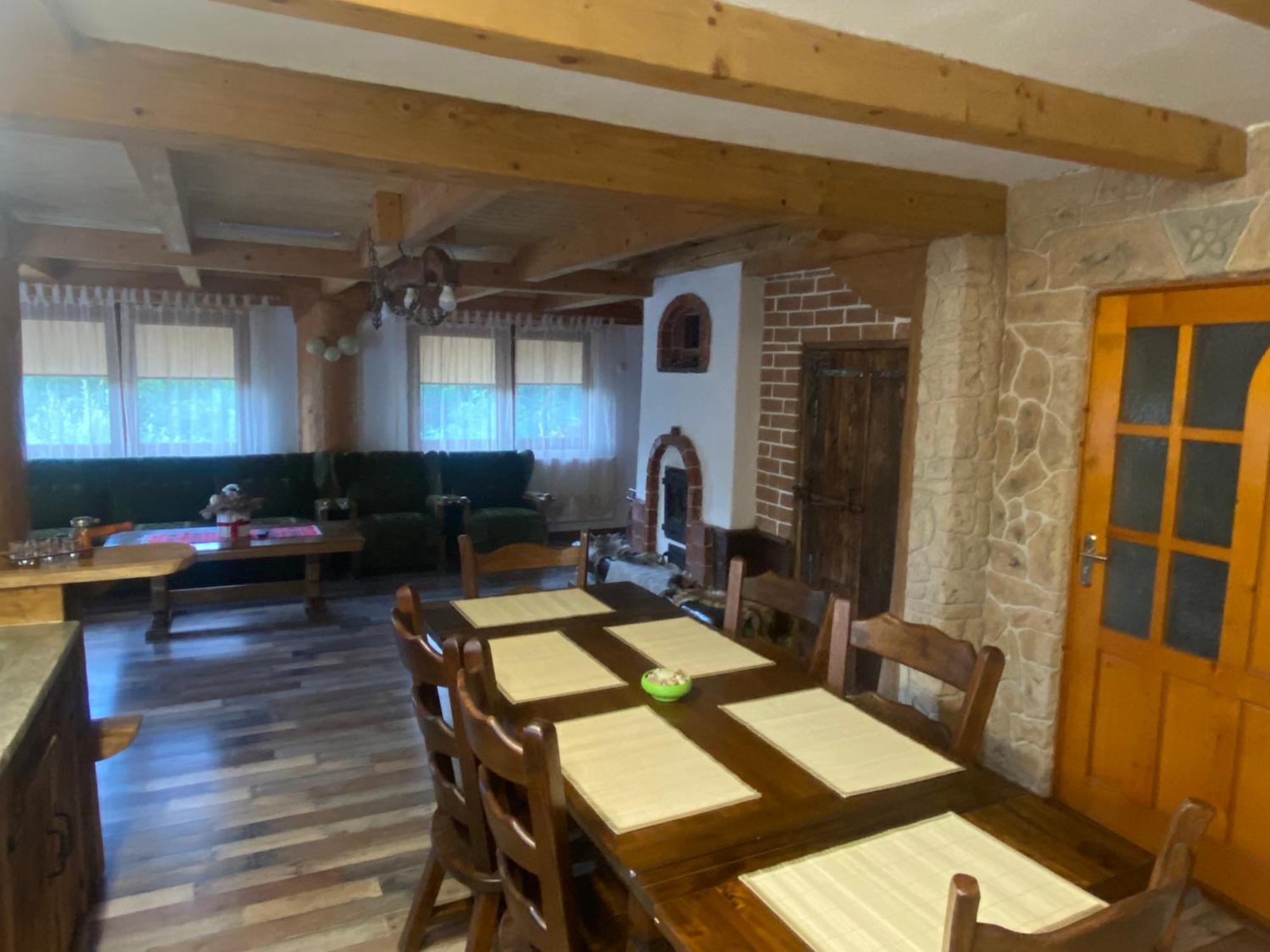 발레니드몬티 Casa Cu Sindrila 빌라 외부 사진