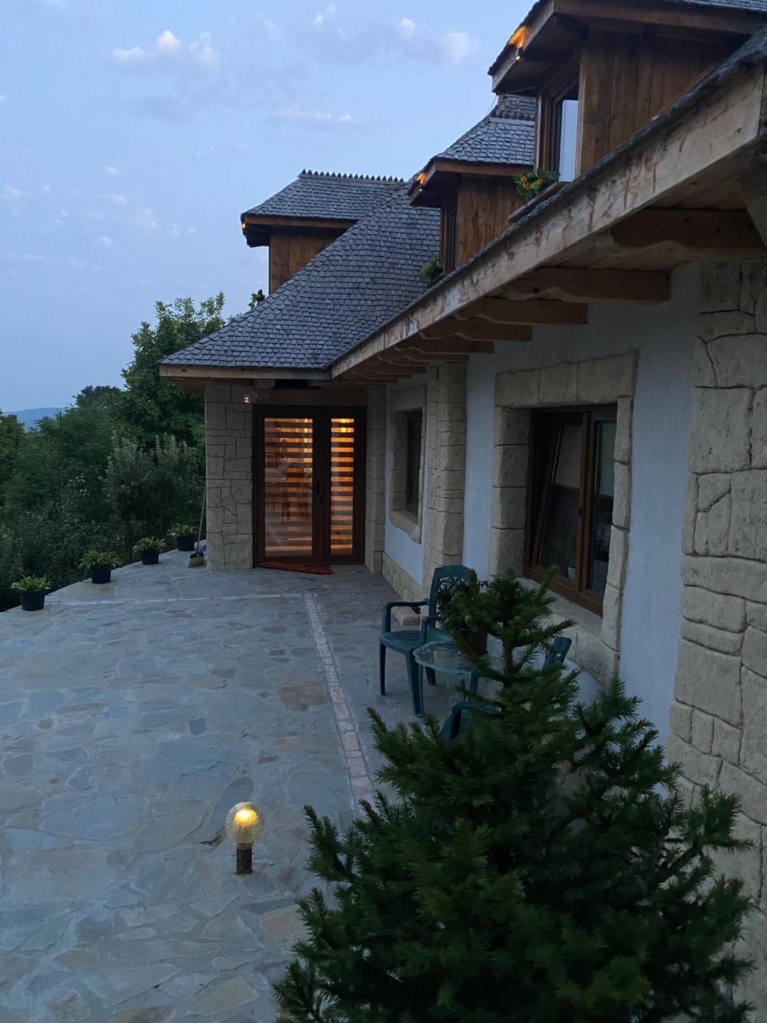 발레니드몬티 Casa Cu Sindrila 빌라 외부 사진