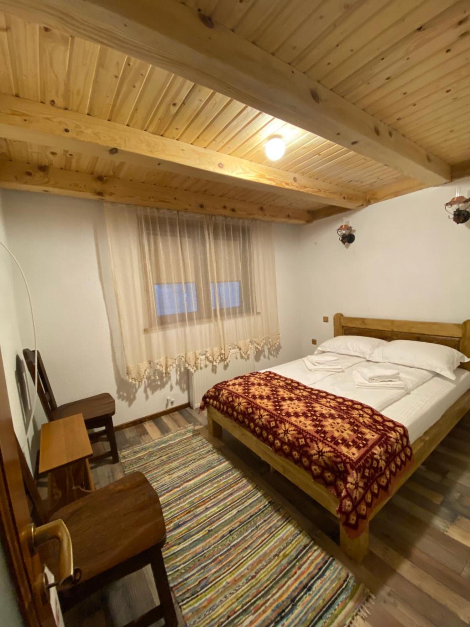 발레니드몬티 Casa Cu Sindrila 빌라 외부 사진
